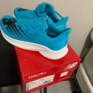 New Balance Men's FuelCell Prism V1 Running Shoe